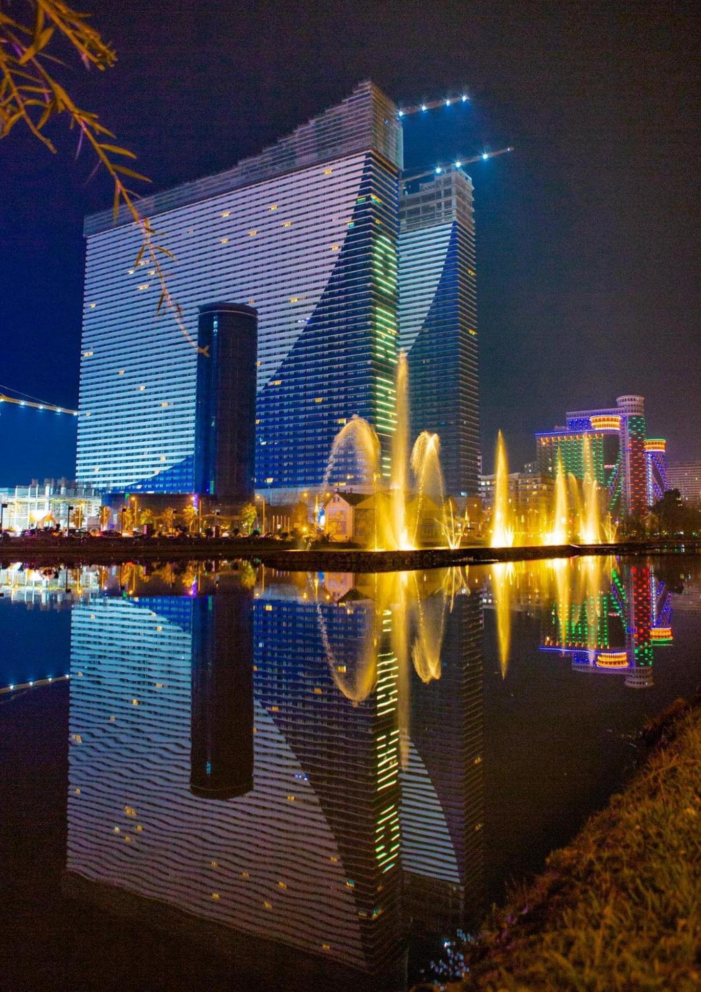 Апартаменты BATUMI ORBI Экстерьер фото