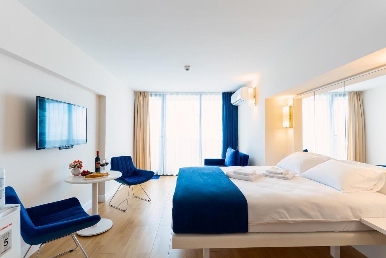 Апартаменты BATUMI ORBI Экстерьер фото